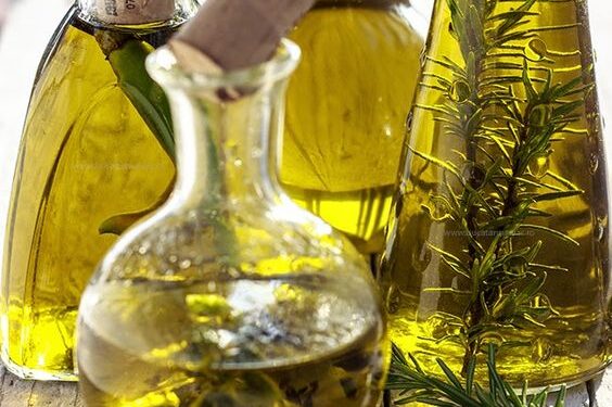 Como preparar 5 aceites aromáticos que revolucionarán tus platos