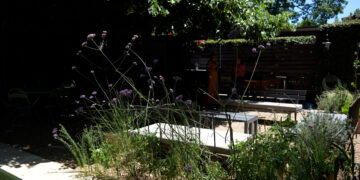 Así es el jardín de grava de la paisajista Valeria Lennon