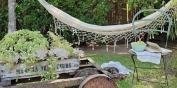 Cómo armar un rincón móvil en el jardín para aprovecharlo más (y mejor)