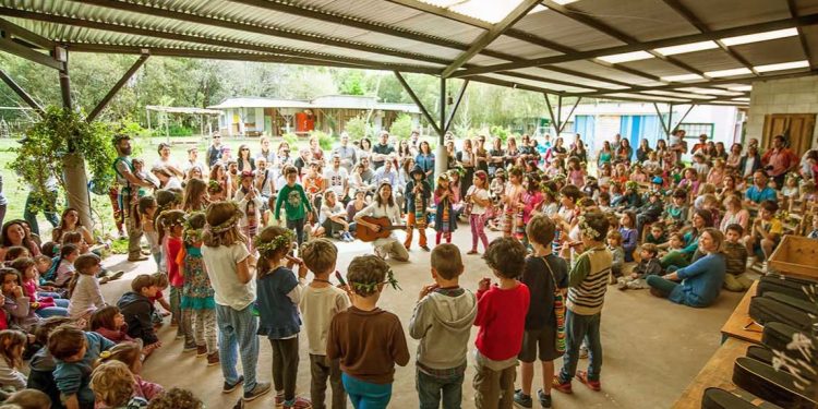 Conectando los ciclos naturales: La huerta escolar con enfoque Waldorf