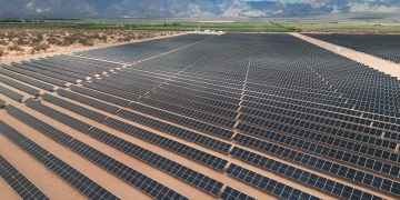 Energías limpias en el desarrollo sustentable: una planta automotriz que opera con energía 100% renovable