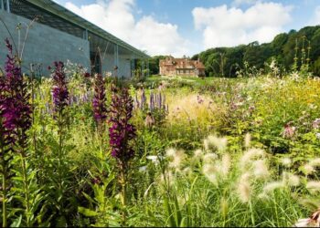 El mejor hotel del mundo tiene un jardín de Piet Oudolf y la cocina del chef argentino Federico Heinzmann
