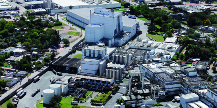 Menos emisiones y procesos más limpios: El camino de la industria láctea