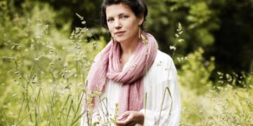 Sarah Price llega a la Argentina: una de las grandes paisajistas inglesas viene a hablar de jardines, naturaleza y asombro
