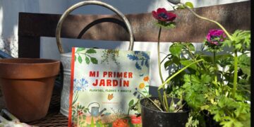 Mi primer jardín, un libro para descubrir el jardín desde las primeras preguntas