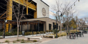 En Mendoza: De fábrica a espacio de encuentro, el paisajismo detrás de Planta Uno